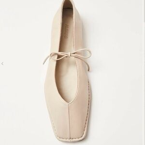 ALOHAS Cream Loafers